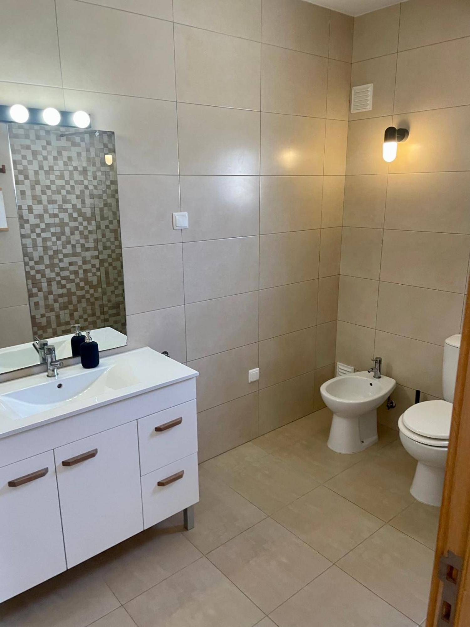 Double Room,1552155988:JPEG